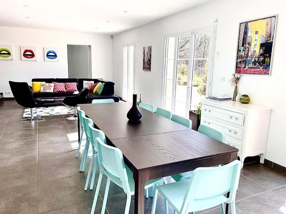 Available For Ten People, Pool And Parking Included Sisteron